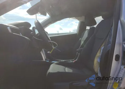 2025 Toyota Corolla Cross Le z USA, uszkodzony, nr VIN 7MUCAAAG4SV129988